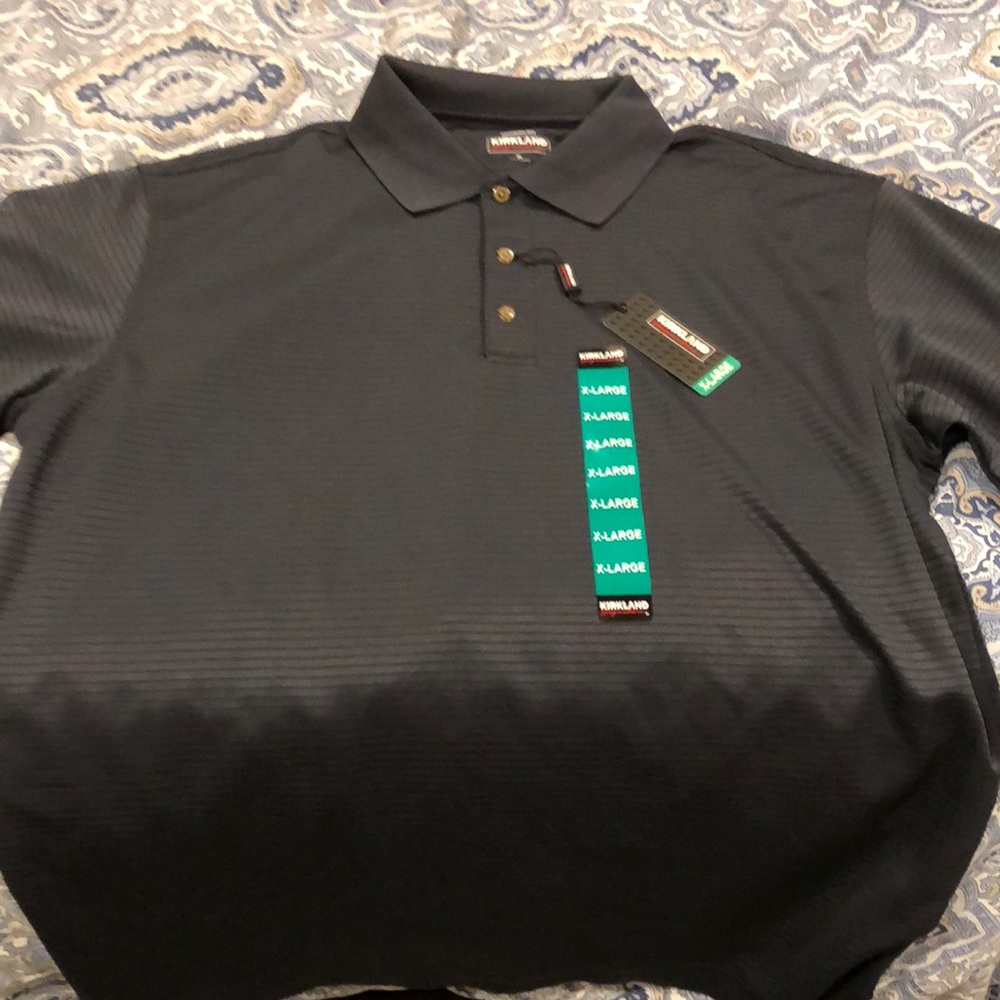 Men’s Extra-large, short sleeve, collared shirt. Gray with black stripes.